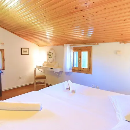 Holiday home Strophilia